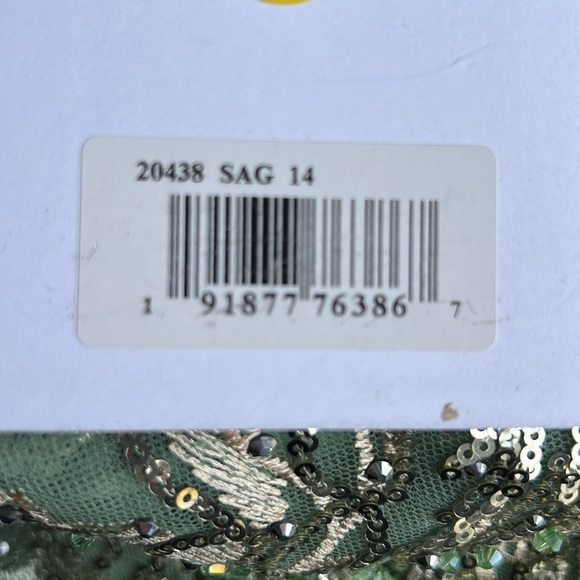 Mac Duggal 20438 NWT Embellished Flutter Sleeve High Neck Gown - Picture 8 of 9